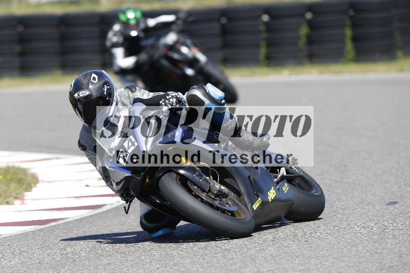 Archiv-2025/48 25.08.2025 Cornu Master School ADR/rot-rouge/24